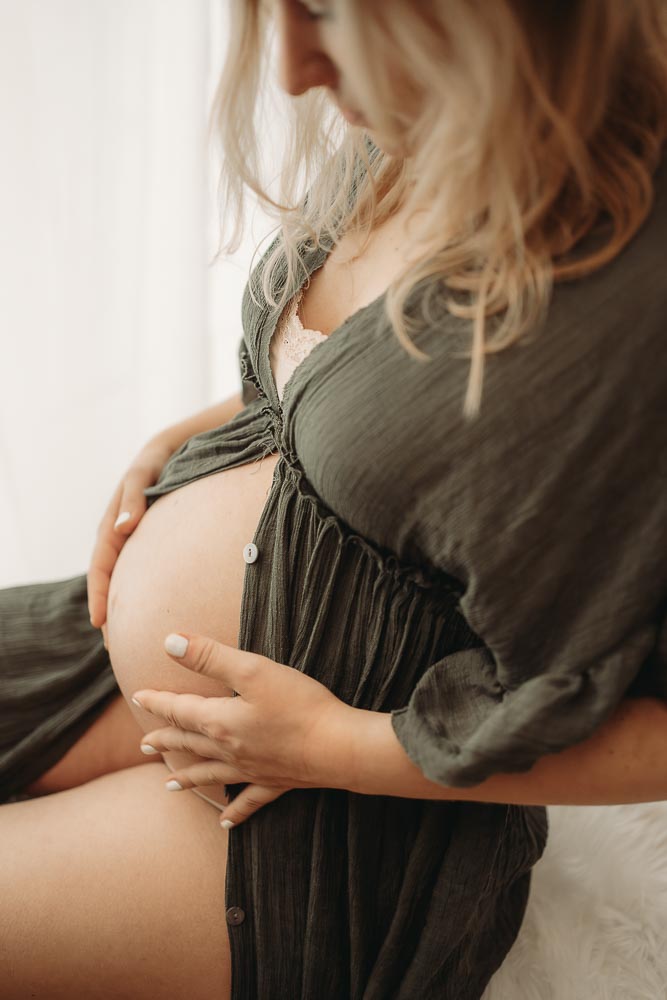 babybauchfotograf-schwangerschafsfotoshooting-aalen-ellwangen-schwäbisch-gmünd-heidenheim