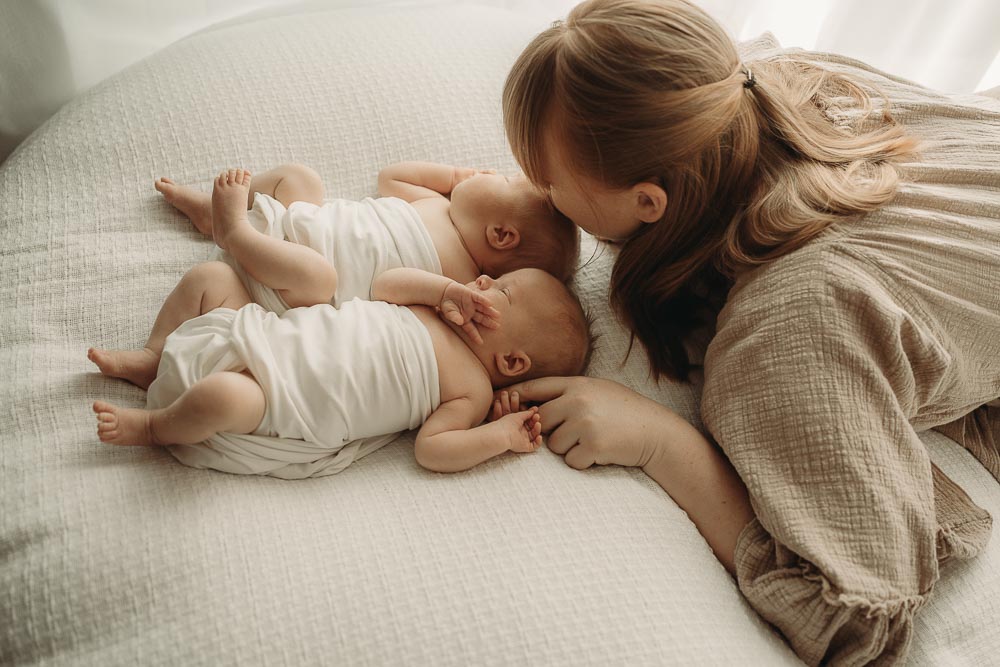 babyfotograf-babyshooting-neugeborenes-fotograf-aalen-ellwangen-schwäbisch-gmünd-zwillinge