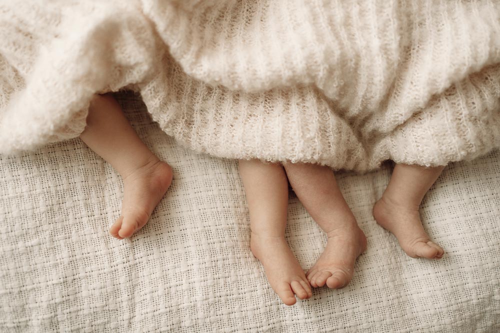 babyfotograf-babyshooting-neugeborenes-fotograf-aalen-ellwangen-schwäbisch-gmünd-zwillinge