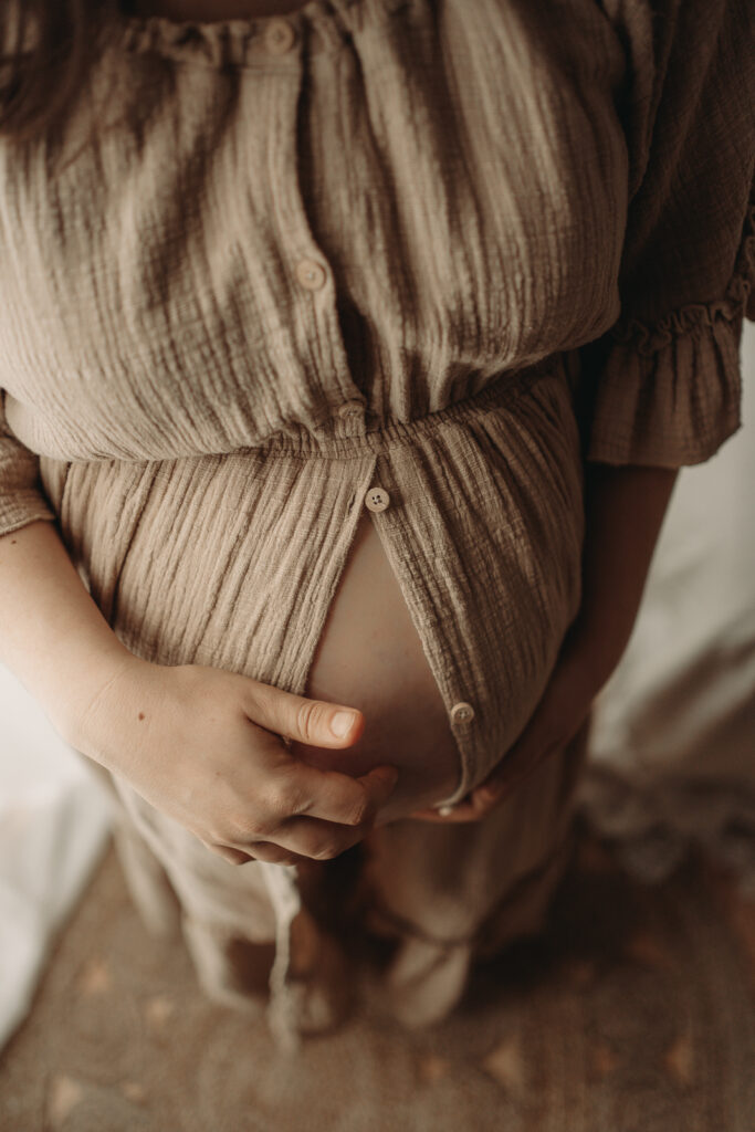 babybauchfotograf-schwangerschafsfotoshooting-aalen-ellwangen-schwäbisch-gmünd-heidenheim