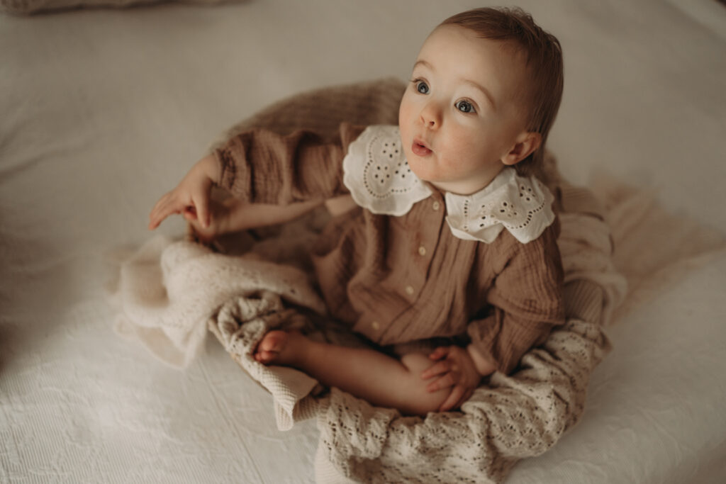 babyfotograf-mama-kind-bilder-baby-mit-Mama-motherhood-mommy-and-me-aalen-ellwangen-schwäbisch-gmünd-heidenheim
